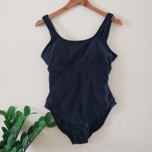 Scoop Neck NWOT Unbranded One Piece Swimsuit - Black M (16" PTP)